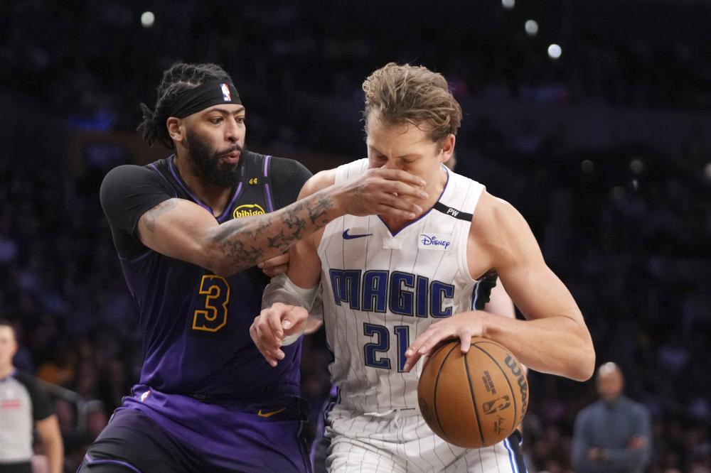 以及充满悬 以及充满悬